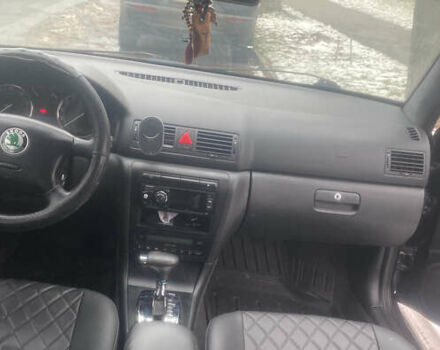 Черный Шкода Октавия, объемом двигателя 1.8 л и пробегом 286 тыс. км за 4100 $, фото 1 на Automoto.ua