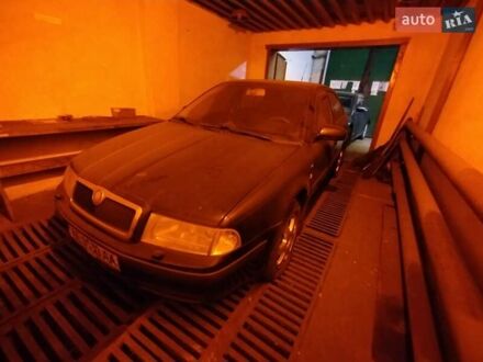 Шкода Октавия 2004 в Кривом Роге на Automoto.ua Черный Шкода Октавия, объемом двигателя 1.78 л и пробегом 800 тыс. км за 2034 $, фото 1 на Automoto.ua