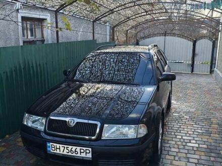 Черный Шкода Октавия, объемом двигателя 1.6 л и пробегом 158 тыс. км за 5200 $, фото 1 на Automoto.ua