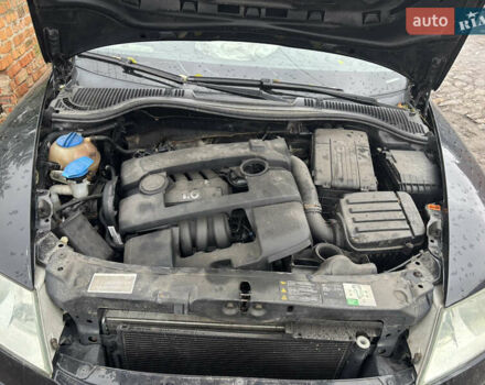 Черный Шкода Октавия, объемом двигателя 1.6 л и пробегом 270 тыс. км за 3500 $, фото 1 на Automoto.ua