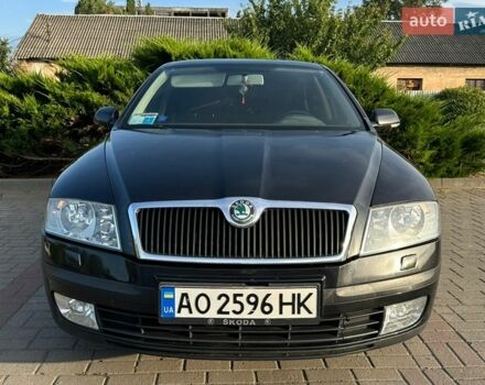 Черный Шкода Октавия, объемом двигателя 1.6 л и пробегом 257 тыс. км за 4500 $, фото 1 на Automoto.ua