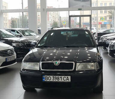 Черный Шкода Октавия, объемом двигателя 1.6 л и пробегом 420 тыс. км за 4900 $, фото 1 на Automoto.ua