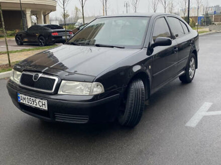 Черный Шкода Октавия, объемом двигателя 1.6 л и пробегом 359 тыс. км за 5100 $, фото 1 на Automoto.ua