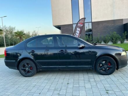 Черный Шкода Октавия, объемом двигателя 2 л и пробегом 290 тыс. км за 5800 $, фото 1 на Automoto.ua