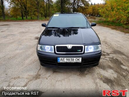 Черный Шкода Октавия, объемом двигателя 1.8 л и пробегом 201 тыс. км за 5300 $, фото 1 на Automoto.ua