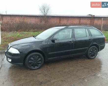 Черный Шкода Октавия, объемом двигателя 1.6 л и пробегом 286 тыс. км за 6375 $, фото 1 на Automoto.ua