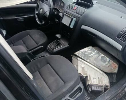 Черный Шкода Октавия, объемом двигателя 1.6 л и пробегом 210 тыс. км за 2000 $, фото 1 на Automoto.ua