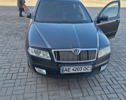 Черный Шкода Октавия, объемом двигателя 1.6 л и пробегом 410 тыс. км за 5100 $, фото 1 на Automoto.ua