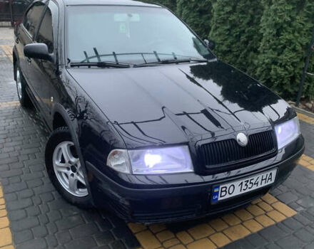 Черный Шкода Октавия, объемом двигателя 1.6 л и пробегом 272 тыс. км за 3650 $, фото 1 на Automoto.ua