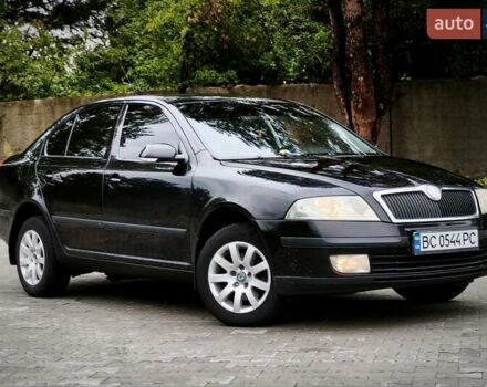 Черный Шкода Октавия, объемом двигателя 1.6 л и пробегом 358 тыс. км за 4900 $, фото 1 на Automoto.ua
