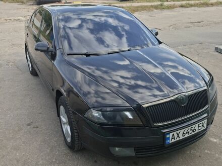 Черный Шкода Октавия, объемом двигателя 1.6 л и пробегом 155 тыс. км за 5300 $, фото 1 на Automoto.ua