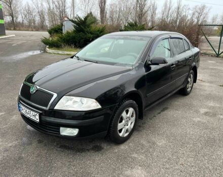 Черный Шкода Октавия, объемом двигателя 2 л и пробегом 240 тыс. км за 5400 $, фото 1 на Automoto.ua