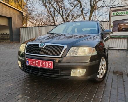 Черный Шкода Октавия, объемом двигателя 1.6 л и пробегом 253 тыс. км за 6200 $, фото 1 на Automoto.ua