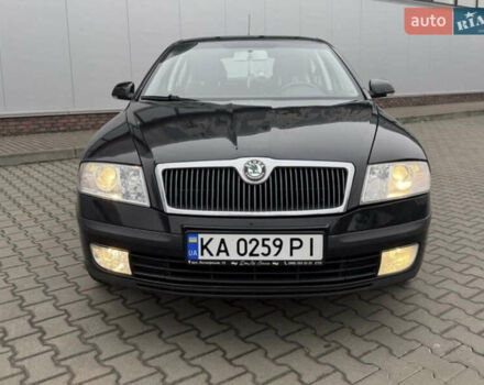 Черный Шкода Октавия, объемом двигателя 1.6 л и пробегом 233 тыс. км за 6800 $, фото 1 на Automoto.ua