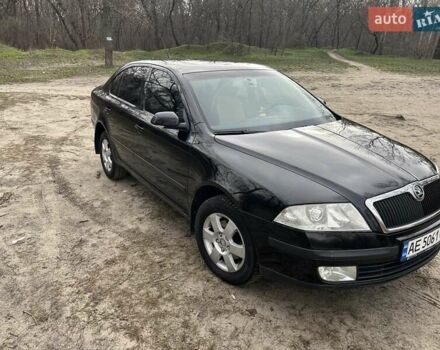Черный Шкода Октавия, объемом двигателя 1.6 л и пробегом 253 тыс. км за 5800 $, фото 1 на Automoto.ua
