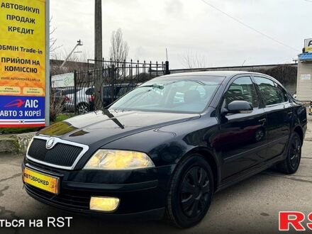 Черный Шкода Октавия, объемом двигателя 1.6 л и пробегом 208 тыс. км за 5700 $, фото 1 на Automoto.ua