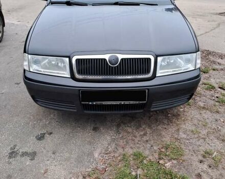 Черный Шкода Октавия, объемом двигателя 1.6 л и пробегом 260 тыс. км за 6500 $, фото 1 на Automoto.ua