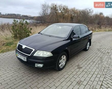 Черный Шкода Октавия, объемом двигателя 2 л и пробегом 240 тыс. км за 3500 $, фото 1 на Automoto.ua