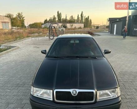 Черный Шкода Октавия, объемом двигателя 1.6 л и пробегом 190 тыс. км за 5300 $, фото 1 на Automoto.ua