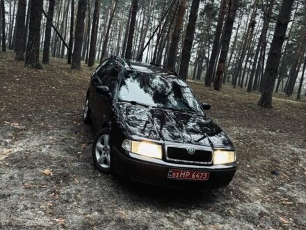 Черный Шкода Октавия, объемом двигателя 1.6 л и пробегом 217 тыс. км за 5999 $, фото 1 на Automoto.ua