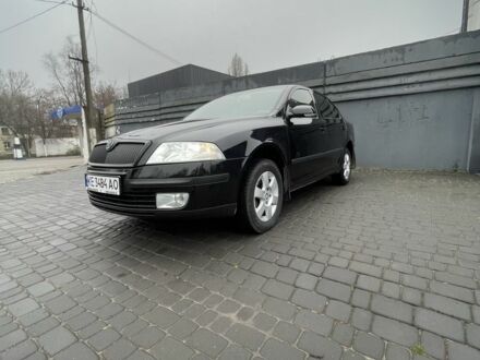 Черный Шкода Октавия, объемом двигателя 2 л и пробегом 228 тыс. км за 6800 $, фото 1 на Automoto.ua