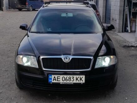 Черный Шкода Октавия, объемом двигателя 1.6 л и пробегом 260 тыс. км за 7400 $, фото 1 на Automoto.ua