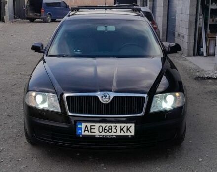 Черный Шкода Октавия, объемом двигателя 1.6 л и пробегом 260 тыс. км за 7400 $, фото 1 на Automoto.ua