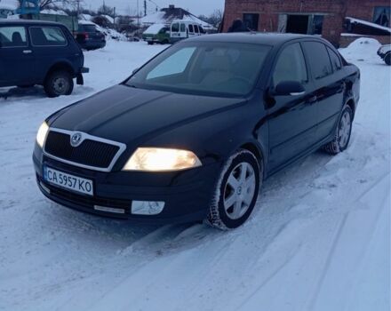 Черный Шкода Октавия, объемом двигателя 1.6 л и пробегом 218 тыс. км за 6200 $, фото 1 на Automoto.ua