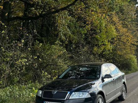 Черный Шкода Октавия, объемом двигателя 1.62 л и пробегом 248 тыс. км за 5600 $, фото 1 на Automoto.ua