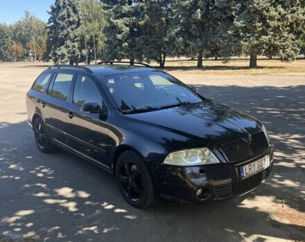 Черный Шкода Октавия, объемом двигателя 2 л и пробегом 387 тыс. км за 3353 $, фото 1 на Automoto.ua