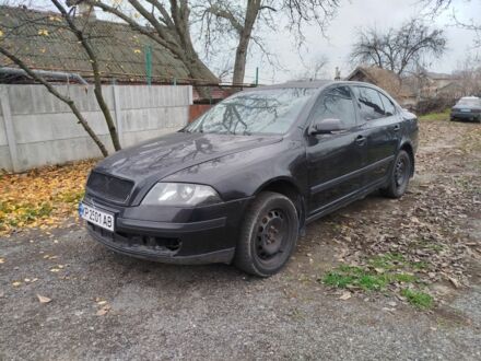 Черный Шкода Октавия, объемом двигателя 1.6 л и пробегом 230 тыс. км за 3000 $, фото 1 на Automoto.ua