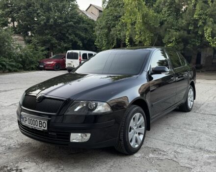 Черный Шкода Октавия, объемом двигателя 1.6 л и пробегом 255 тыс. км за 8000 $, фото 1 на Automoto.ua