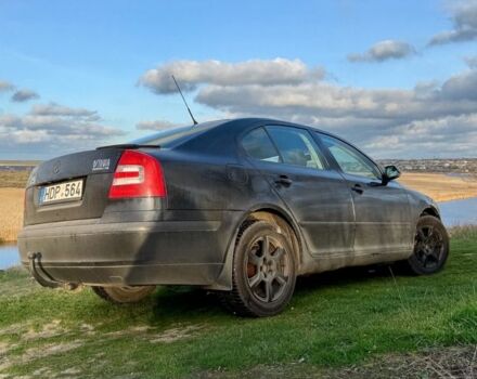 Черный Шкода Октавия, объемом двигателя 1.9 л и пробегом 275 тыс. км за 3800 $, фото 1 на Automoto.ua