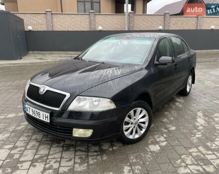 Черный Шкода Октавия, объемом двигателя 1.6 л и пробегом 370 тыс. км за 4600 $, фото 1 на Automoto.ua