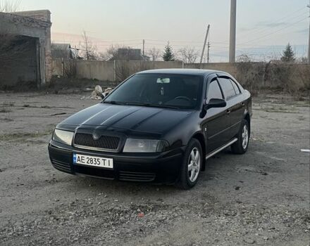 Черный Шкода Октавия, объемом двигателя 1.6 л и пробегом 233 тыс. км за 5350 $, фото 1 на Automoto.ua