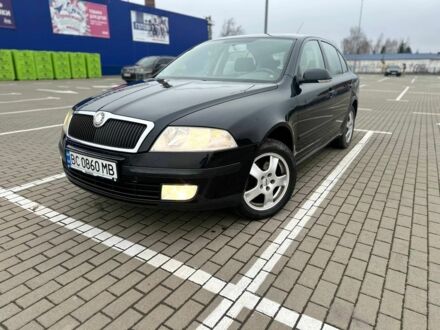 Черный Шкода Октавия, объемом двигателя 1.8 л и пробегом 206 тыс. км за 5150 $, фото 1 на Automoto.ua