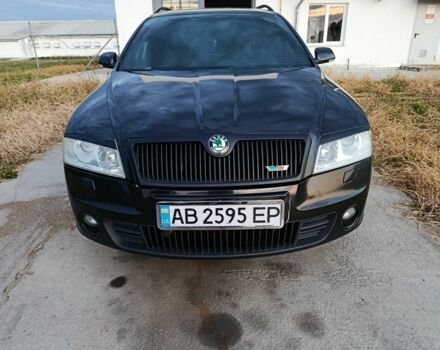 Черный Шкода Октавия, объемом двигателя 2 л и пробегом 300 тыс. км за 5600 $, фото 1 на Automoto.ua