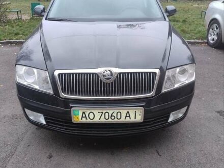 Черный Шкода Октавия, объемом двигателя 1.6 л и пробегом 303 тыс. км за 3900 $, фото 1 на Automoto.ua