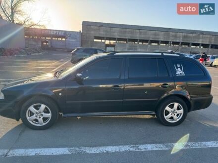 Черный Шкода Октавия, объемом двигателя 1.6 л и пробегом 236 тыс. км за 6200 $, фото 1 на Automoto.ua