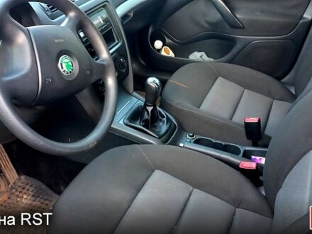 Чорний Шкода Октавія, об'ємом двигуна 1.6 л та пробігом 205 тис. км за 4800 $, фото 1 на Automoto.ua