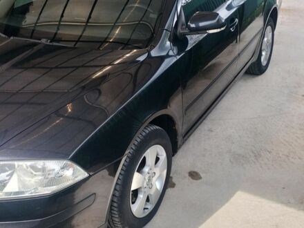 Черный Шкода Октавия, объемом двигателя 1.6 л и пробегом 235 тыс. км за 4800 $, фото 1 на Automoto.ua