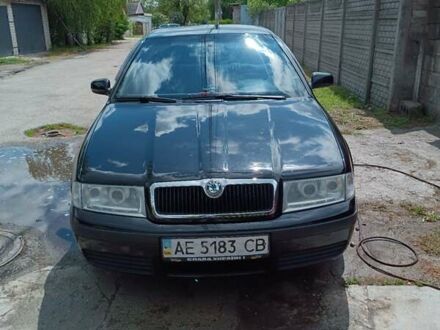 Черный Шкода Октавия, объемом двигателя 1.6 л и пробегом 400 тыс. км за 4500 $, фото 1 на Automoto.ua