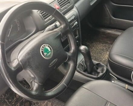 Черный Шкода Октавия, объемом двигателя 1.9 л и пробегом 395 тыс. км за 4800 $, фото 1 на Automoto.ua