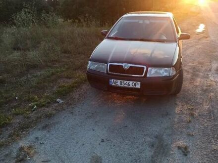 Черный Шкода Октавия, объемом двигателя 1.6 л и пробегом 246 тыс. км за 4800 $, фото 1 на Automoto.ua