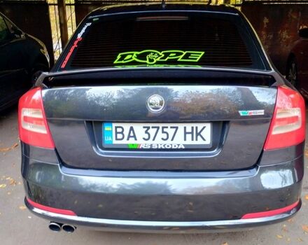 Черный Шкода Октавия, объемом двигателя 2 л и пробегом 265 тыс. км за 7500 $, фото 1 на Automoto.ua