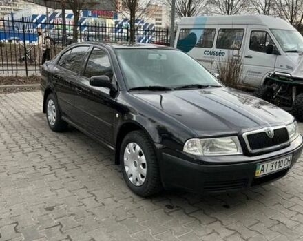 Черный Шкода Октавия, объемом двигателя 1.6 л и пробегом 196 тыс. км за 5800 $, фото 1 на Automoto.ua