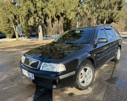 Черный Шкода Октавия, объемом двигателя 1.6 л и пробегом 220 тыс. км за 6500 $, фото 1 на Automoto.ua