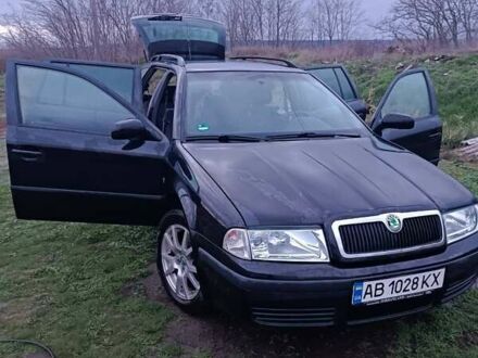 Черный Шкода Октавия, объемом двигателя 1.6 л и пробегом 193 тыс. км за 5700 $, фото 1 на Automoto.ua