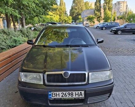 Черный Шкода Октавия, объемом двигателя 1.6 л и пробегом 258 тыс. км за 4800 $, фото 1 на Automoto.ua