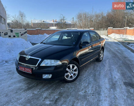 Черный Шкода Октавия, объемом двигателя 1.6 л и пробегом 199 тыс. км за 6499 $, фото 1 на Automoto.ua